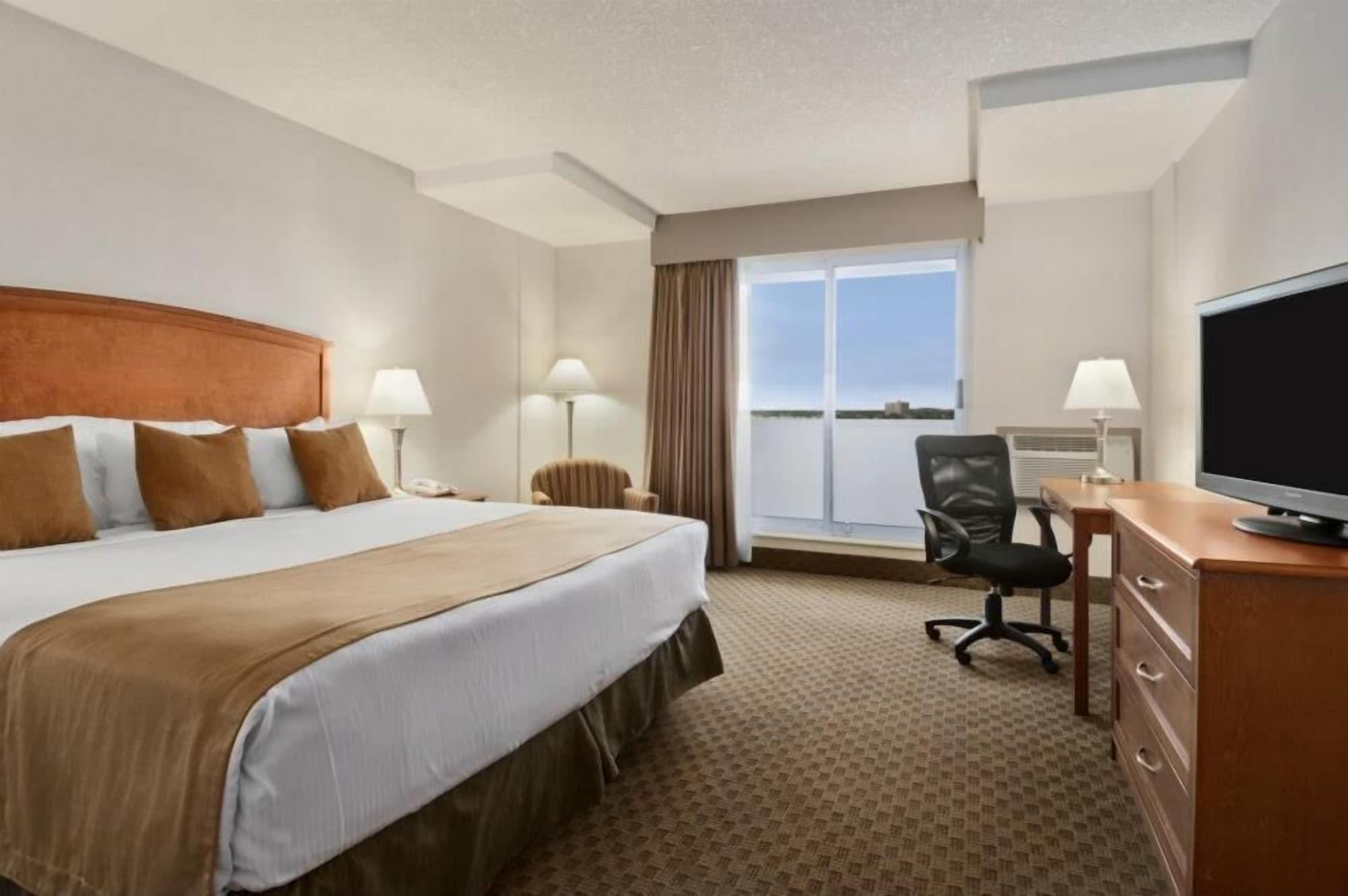Ramada By Wyndham Edmonton South Hotel Екстериор снимка