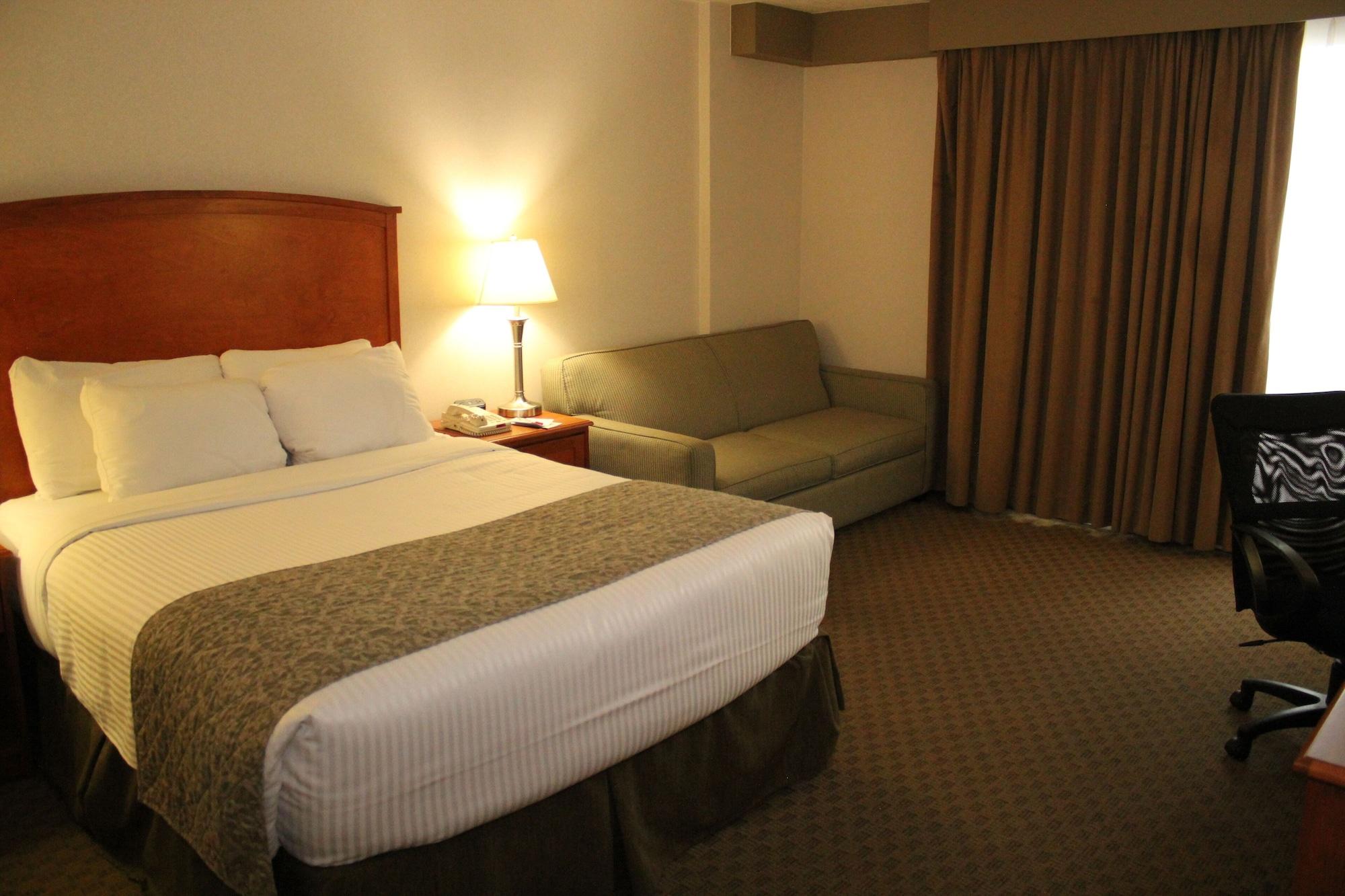 Ramada By Wyndham Edmonton South Hotel Екстериор снимка